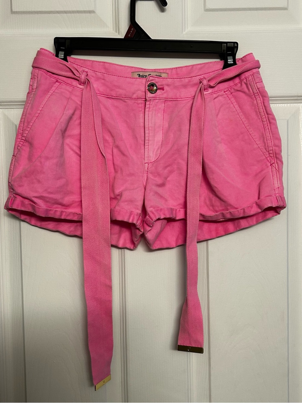 Y2K juicy couture pink shorts